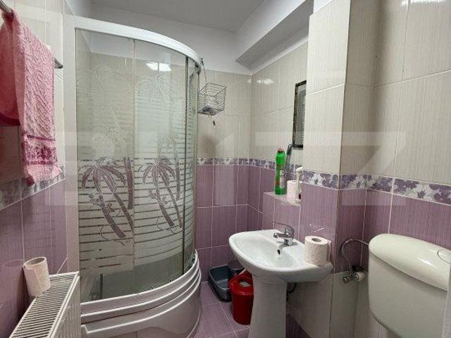 Garsoniera de vanzare, 28 mp, confort 1, zona Debarcader