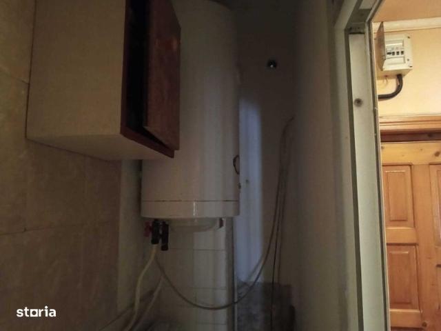 Garsoniera de vanzare complet mobilata si utilata zona Gradina Publica