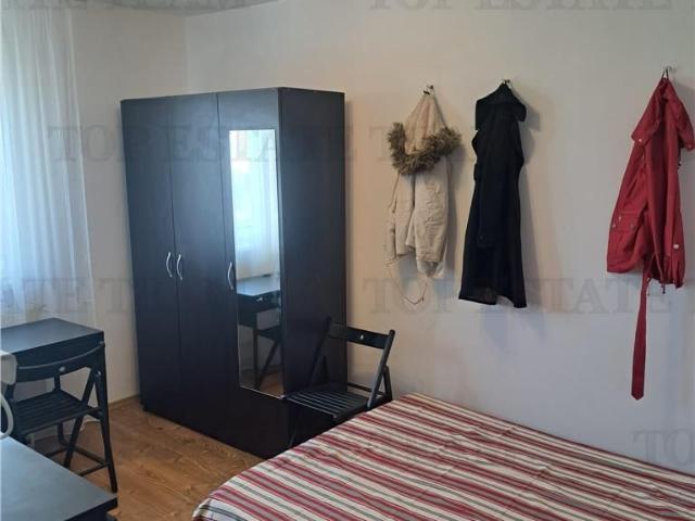 Garsoniera de vanzare in zona Favorit, mobilat si utiliat