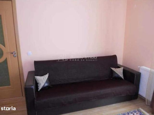 Garsoniera de vanzare str Frunzei et 1