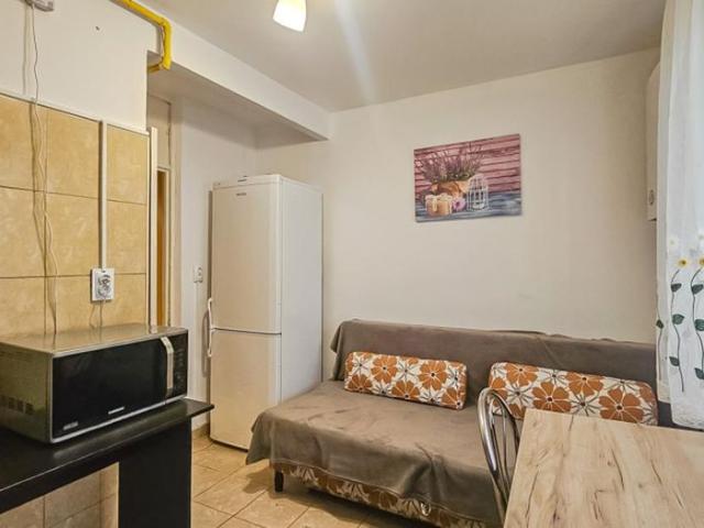 Garsoniera decomandată, str. Bisericii Române, langa Colina Universitatii