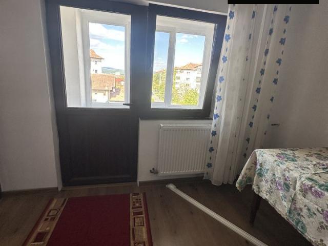 Garsoniera Decomandata de inchiriat Zona Traian Spotify Et 3