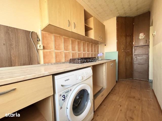 Garsoniera decomandata de vanzare – Rogerius str. Aluminei etaj 9