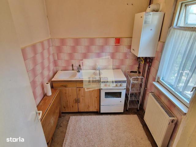 Garsoniera decomandata Vasile Aron etaj 1 28 mpu