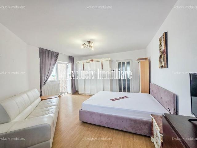 Garsoniera decomandata 40 mp cu 2 balcoane centrala pe gaz zona Tomis 3