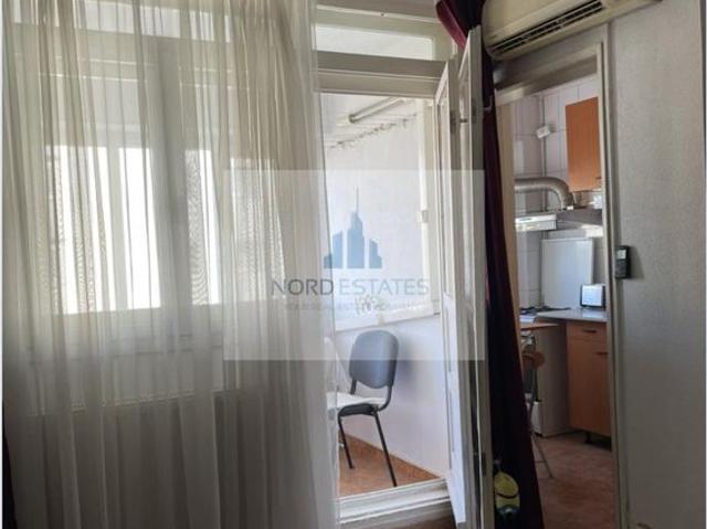 Garsoniera draguta ce privesc spre Piata 1 Mai, caut chirias/i faini!