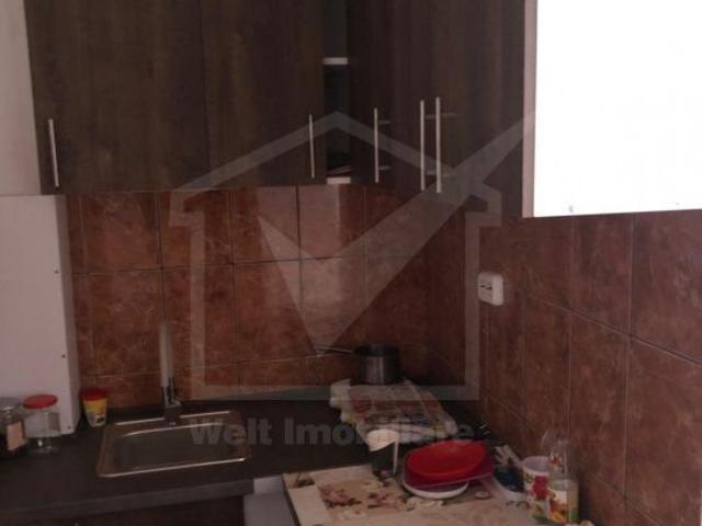 Garsoniera finisata, Marasti, etaj 2