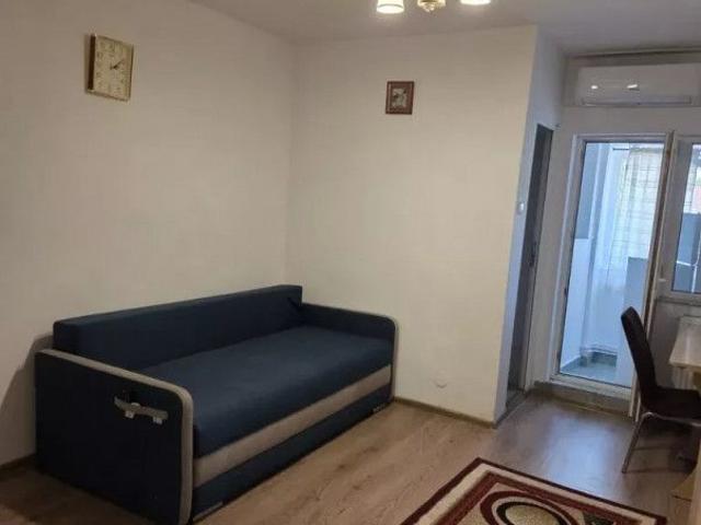 Garsoniera Granit, la 5 min de Podu ros