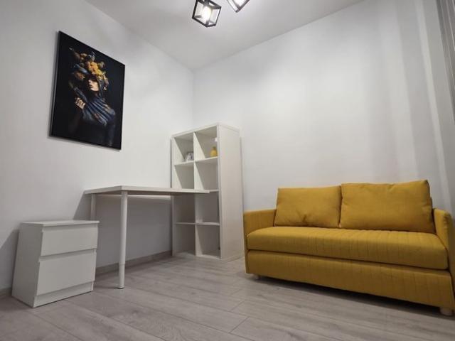 GARSONIERA IANCULUI BLOC REABILITAT, PRIMA INCHIRIERE, MODERN