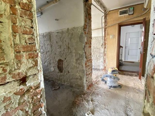 Garsoniera in curs de renovare, 34 mp, zona Centru