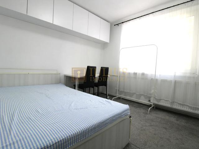 Garsoniera in zona Lipovei