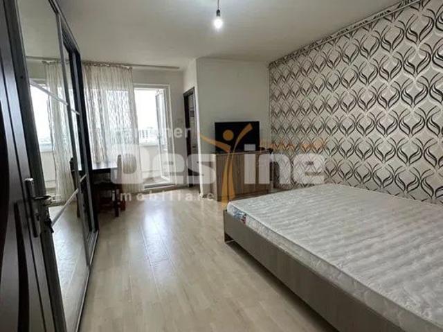 Garsoniera la etaj intermediar, pet friendly, situata in cartierul Tra