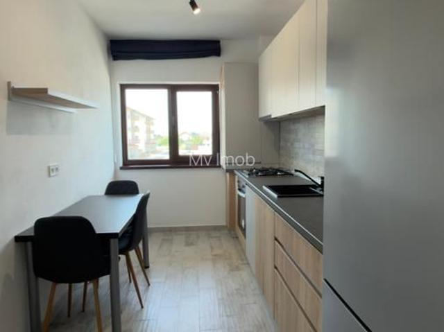 Garsoniera la intrare in Sanpetru langa noul Mall str Sf Stefan nr 2