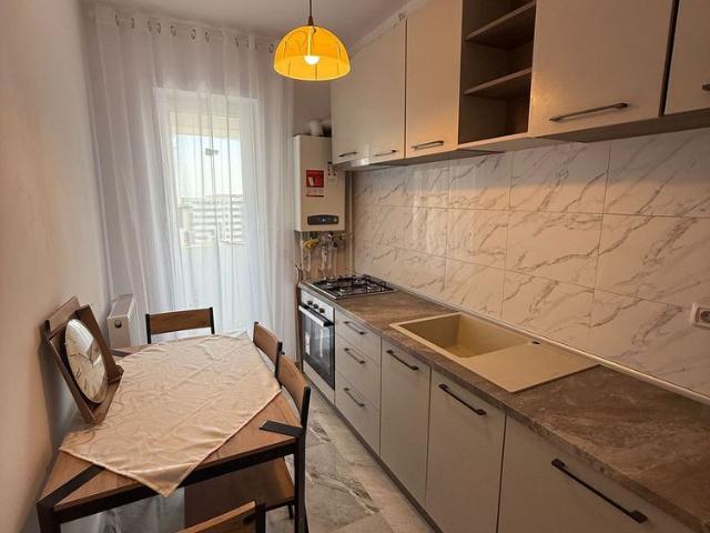 Garsoniera la prima inchiriere in Militari Residence cu AC si centrala