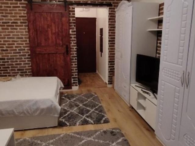 Garsoniera langa Liceul Iulia Hasdeu