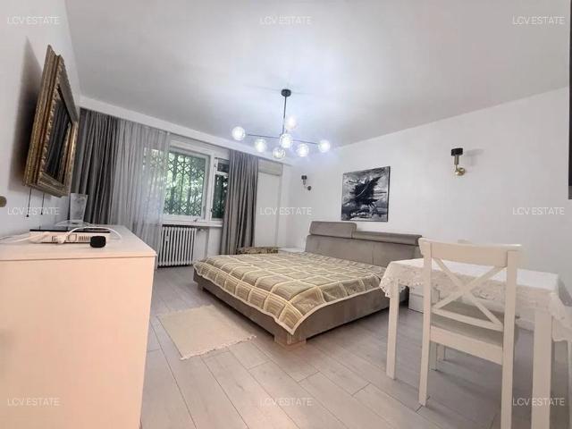 Garsoniera Piata Romana Bld. Dacia/Centrala proprie/Jacuzzi/Metrou