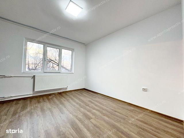 Garsoniera renovata la etajul 1, aproape de Shopping City!