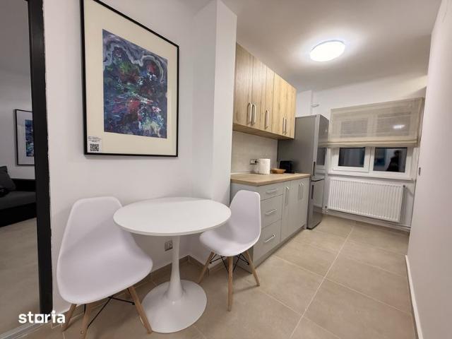Garsoniera renovata zona Rovine