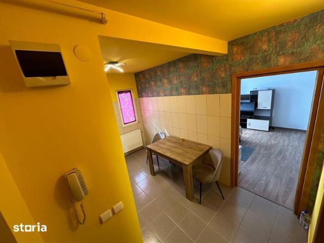 Garsoniera Str Navodari bloc portocaliu