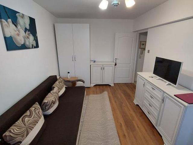 Garsoniera situata etaj 8, cu lift, Zona Republicii