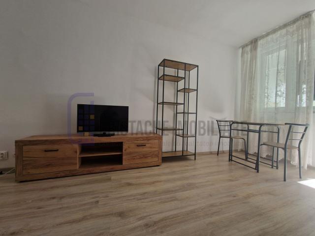 Garsoniera spatioasa si curata | Str. Vladeasa Ghencea | metrou la 15 min