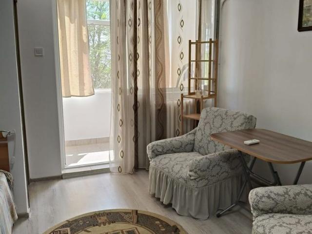 Garsoniera, Tatarasi, la Auri