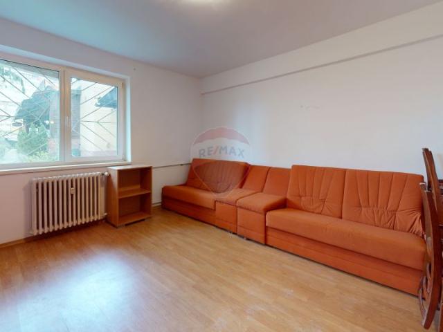 Garsoniera vanzare in bloc de apartamente Brasov, 15 Noiembrie vezi locația pe hartă