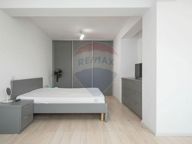 Garsoniera vanzare in bloc de apartamente Brasov, Tractorul vezi locația pe hartă