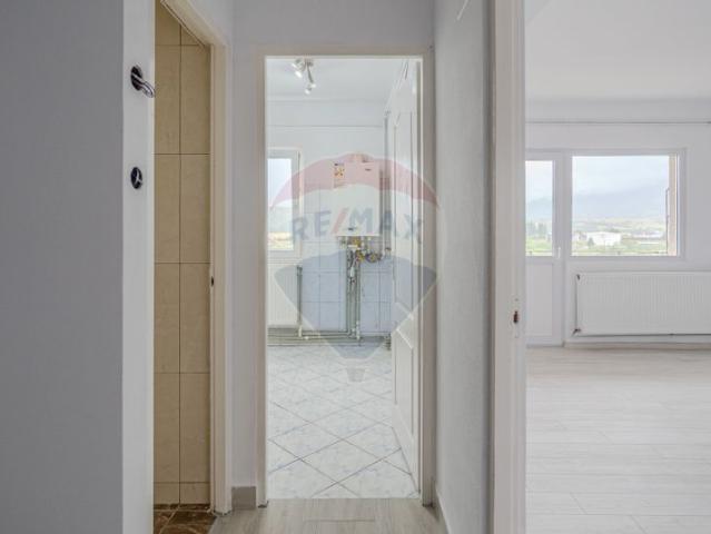 Garsoniera vanzare in bloc de apartamente Brasov, Zarnesti, Tohanu Vechi vezi locația pe hartă
