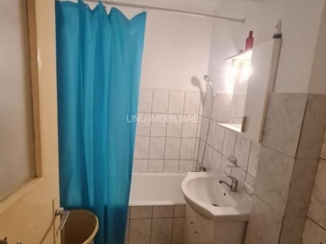 Garsoniera zona gara Strapungere Silvestru