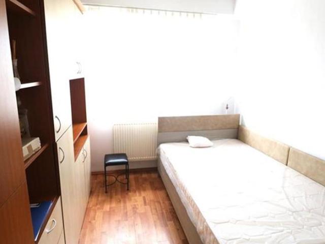 Garsoniera, zona Lipovei