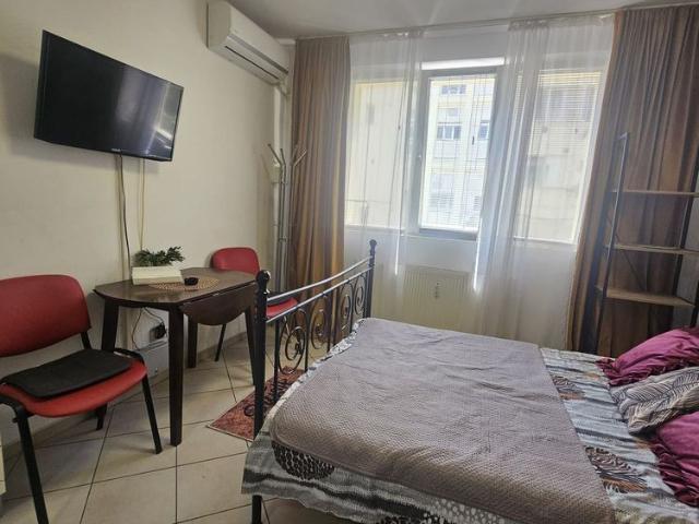 Garsoniera zona Lipovei Iulius Town, etaj 1 !