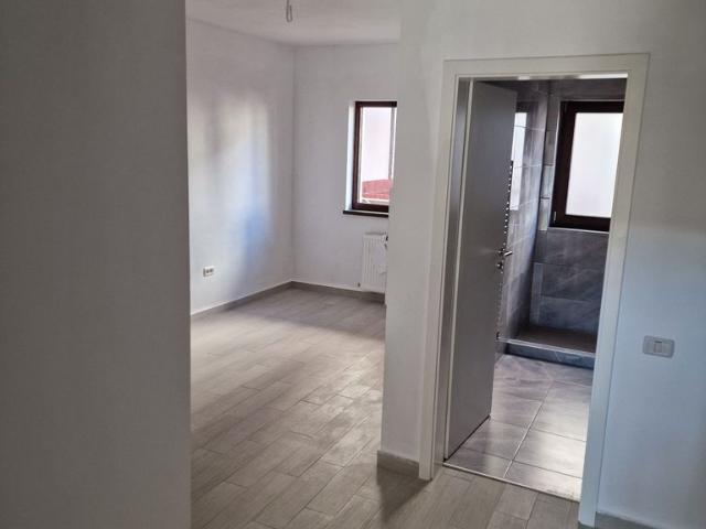 Garsoniera zona SANPETRU