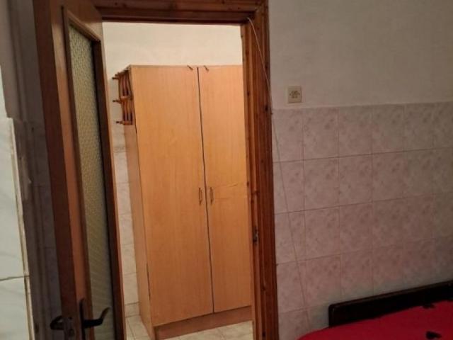 Garsoniera zona Podu Ros Cantemir