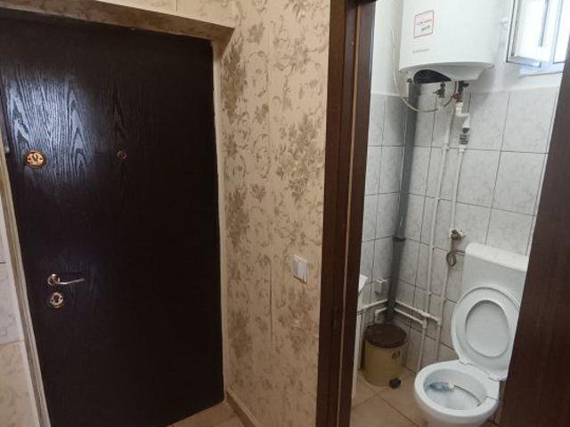 Garsoniera, 21 m.P. etaj 1 din 4, zona podu ros tesatura