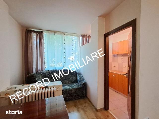 Garsoniera 32 mp zona Petrom, Mcdonald's Manastur