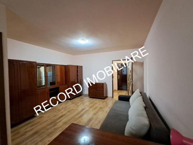 Garsoniera 32 mp zona Petrom, Mcdonald's Manastur