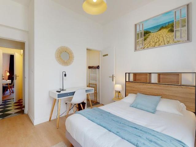 Gaston — Chambre Privée 9