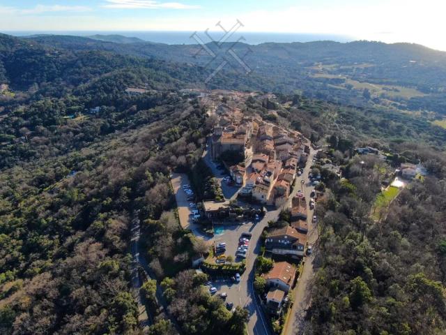 GASSIN 83 Coup de coeur ! Superbe maison de village