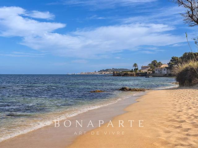 GASSIN SAINT TROPEZ Exclusivité: Magnifique villa apparte. 273m² Gassin