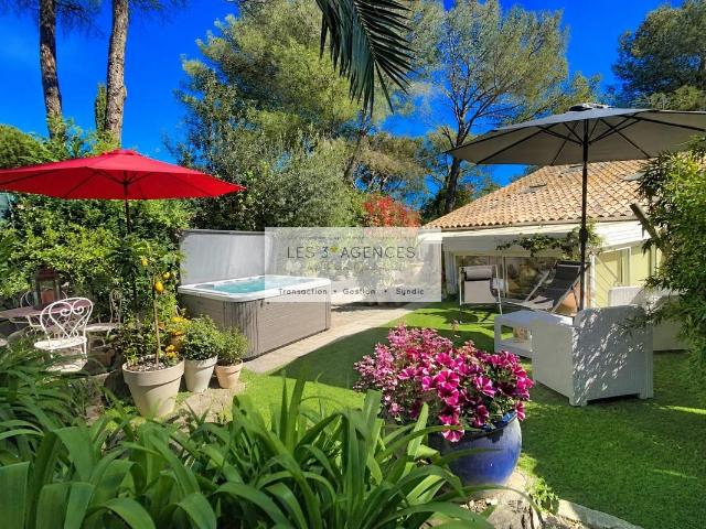 Gassin Spacieux Mas Avec Jacuzzi, Piscine Et Tennis 100m² Gassin