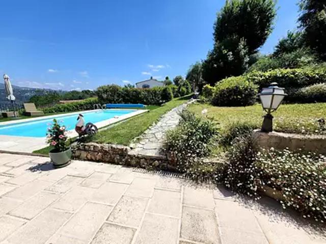 Gattières 06510 Achat / Vente maison 5 pièces t5 piscine terrasse