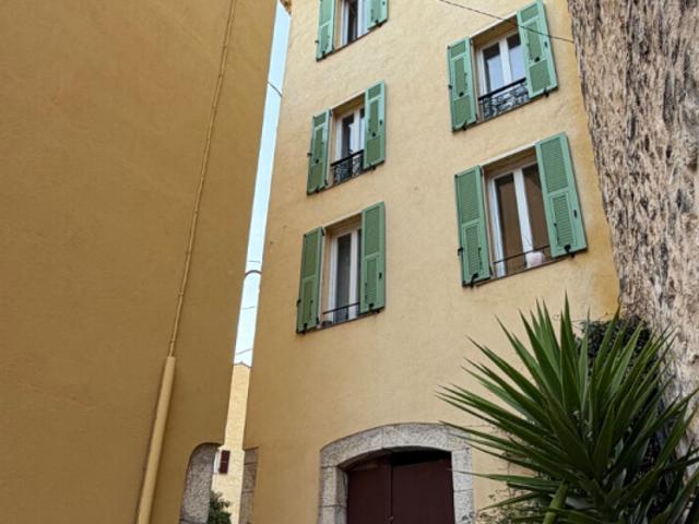 GATTIERES, Maison de village, 128 m2 6 Pièces