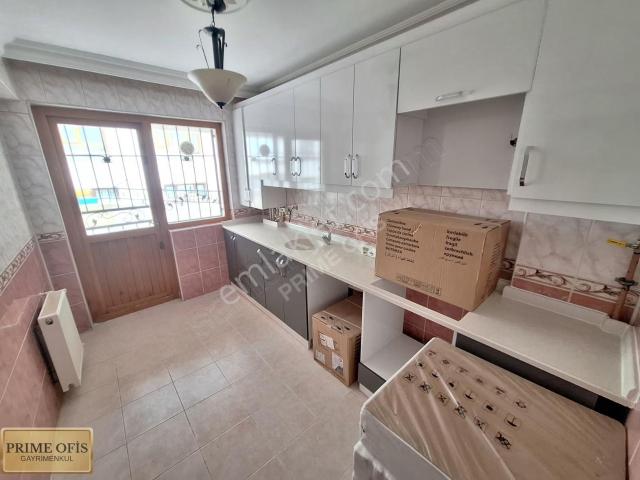 Gata Ve Keçiören Metro Yakını Teras Balkonlu Kiralık 2+1 Daire