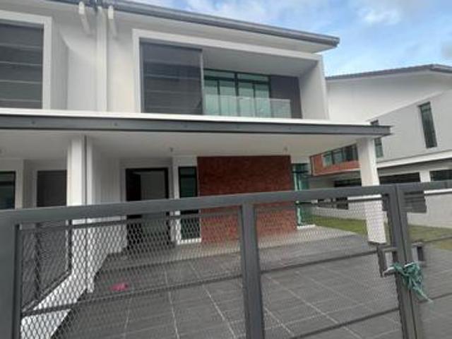 GATED AND GUARDED FOR RENT Near Tuas Iskandar Puteri
