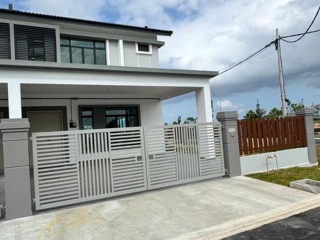 GATED CORNER Jasin Bandar Botani Double Storey Molek Residence