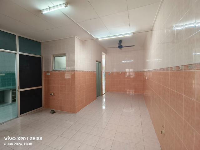 Gated Extend 2 Storey BPP 4R3B Putra Permai Equine MRT Seri Kembangan