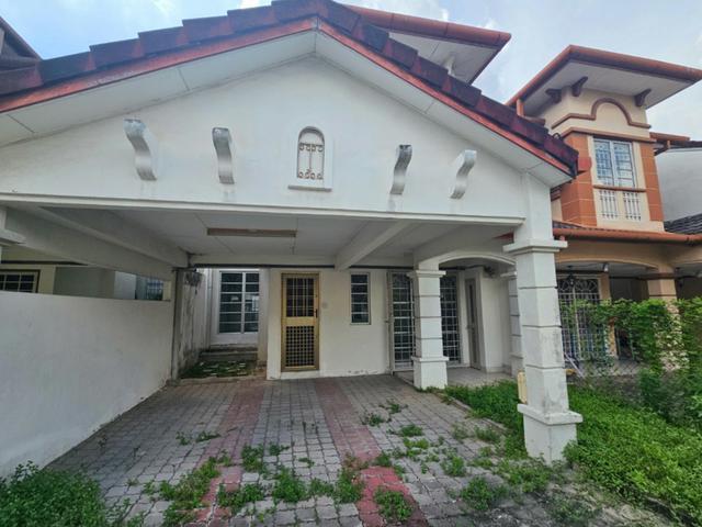 GATED GUARDED BIG BUILTUP USJ 20 Subang Jaya