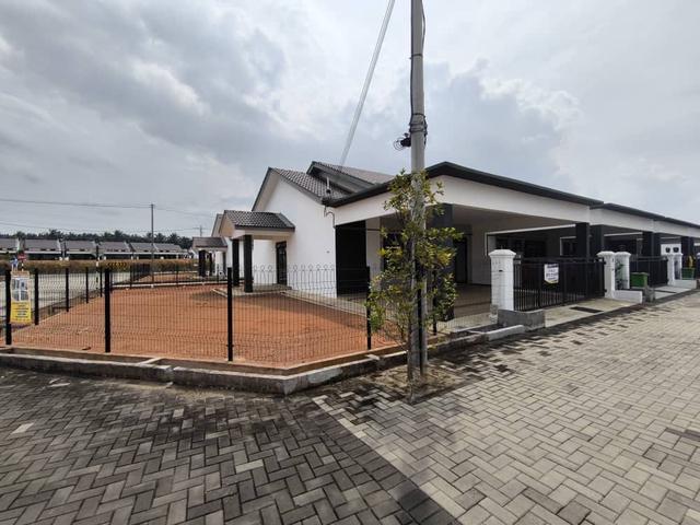 GATED GUARDED CORNERLOT Teres Setingkat Rivervale Kotasas TANAH LUAS