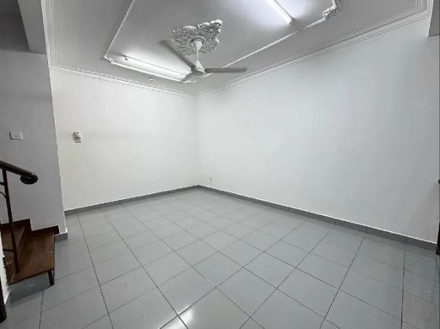 Gated & Guarded Double Storey Terrace House Taman Rinting, Masai